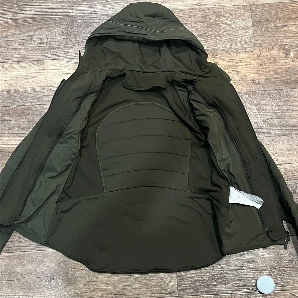 lululemon athletica stylish women
